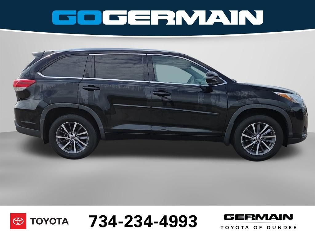 Used 2017 Toyota Highlander XLE w/ Protection Package #3 AWD/4WD image 7