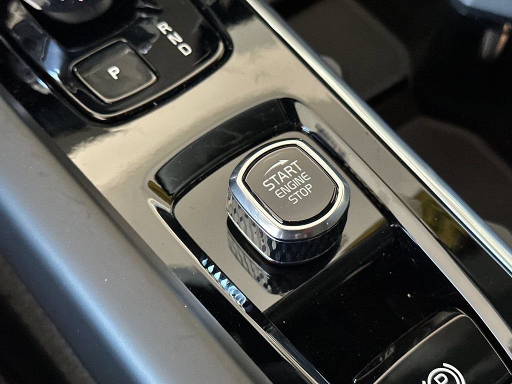 New 2026 Volvo XC60 B5 Plus AWD/4WD image 22