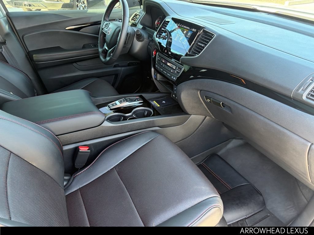 Used 2025 Honda Passport Black Edition image 36