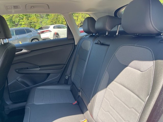 New 2025 Volkswagen Taos SE image 14