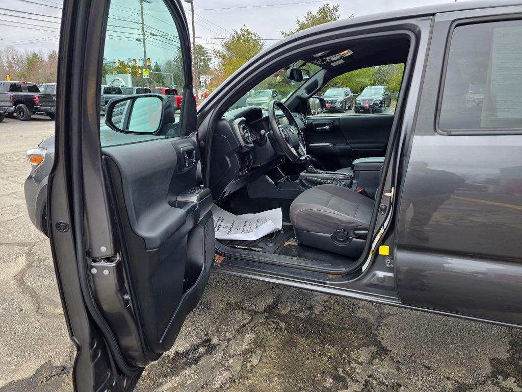 Used 2017 Toyota Tacoma TRD Off-Road w/ Tow Package (A/T) AWD/4WD image 8