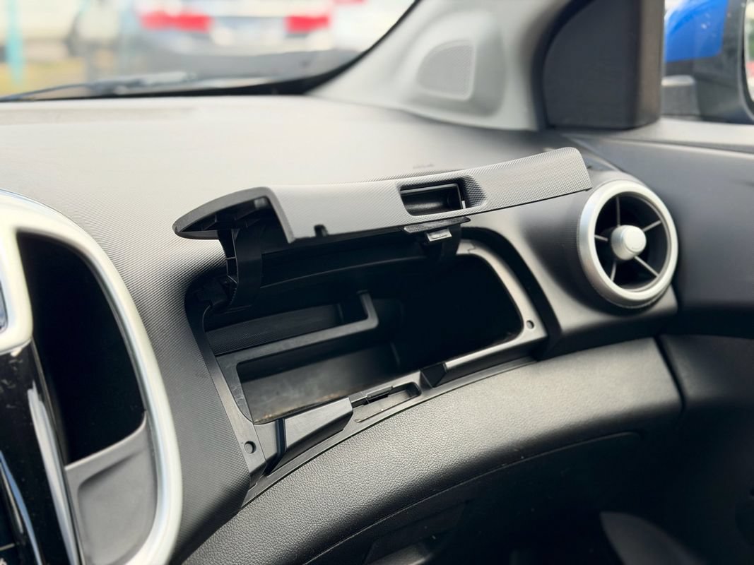 Used 2019 Chevrolet Sonic LT FWD image 20