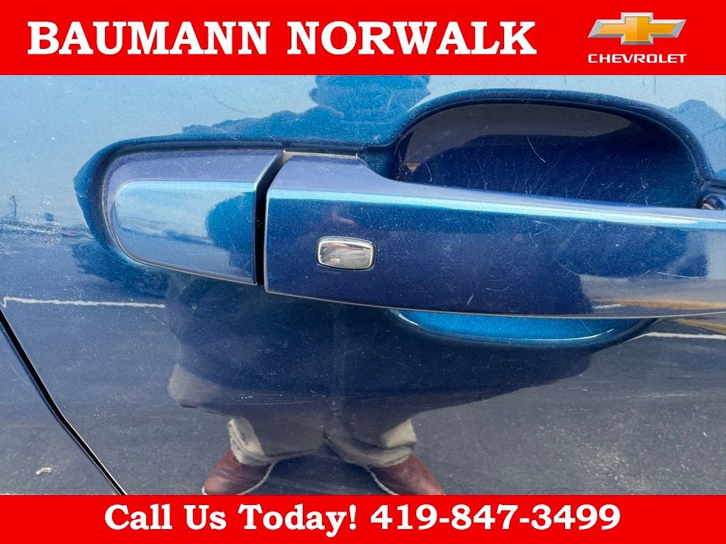 Used 2019 Chevrolet Equinox LT w/ Sun & Navigation Package image 5