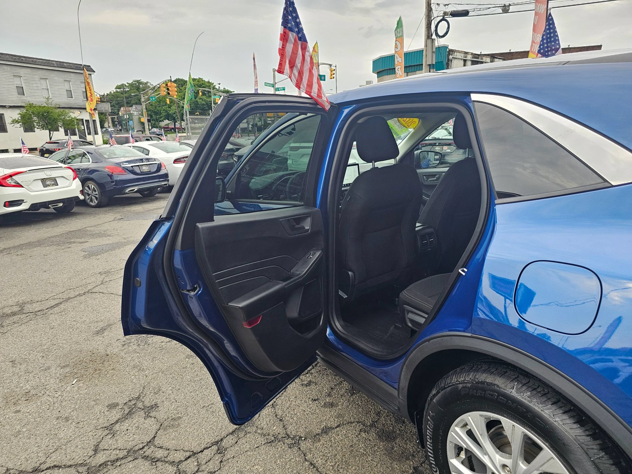 Used 2023 Ford Escape Active w/ Tech Pack #1 AWD/4WD image 10