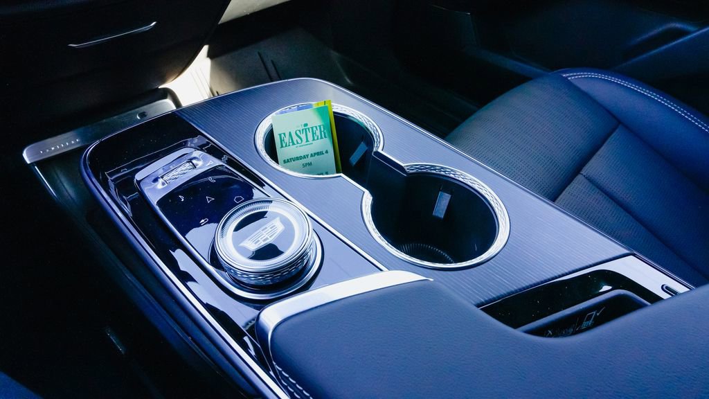 New 2026 Cadillac Lyriq Luxury w/ LPO, Floor Liner Package image 17