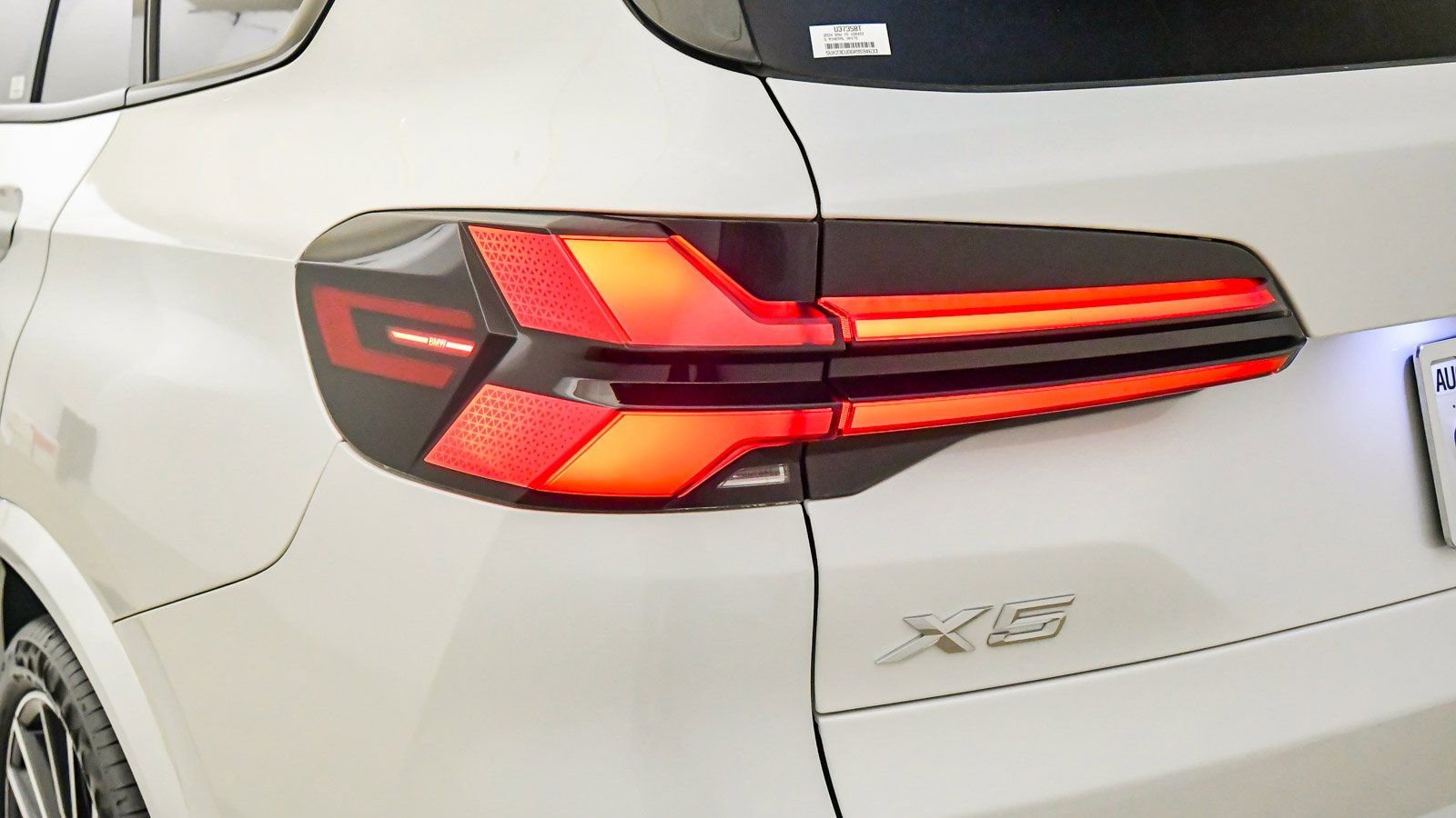 Certified 2024 BMW X5 xDrive40i w/ M Sport Package image 12