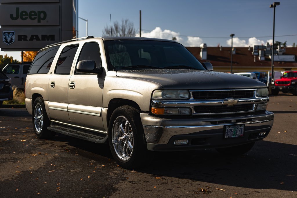 Used 2003 Chevrolet Suburban 4WD image 6