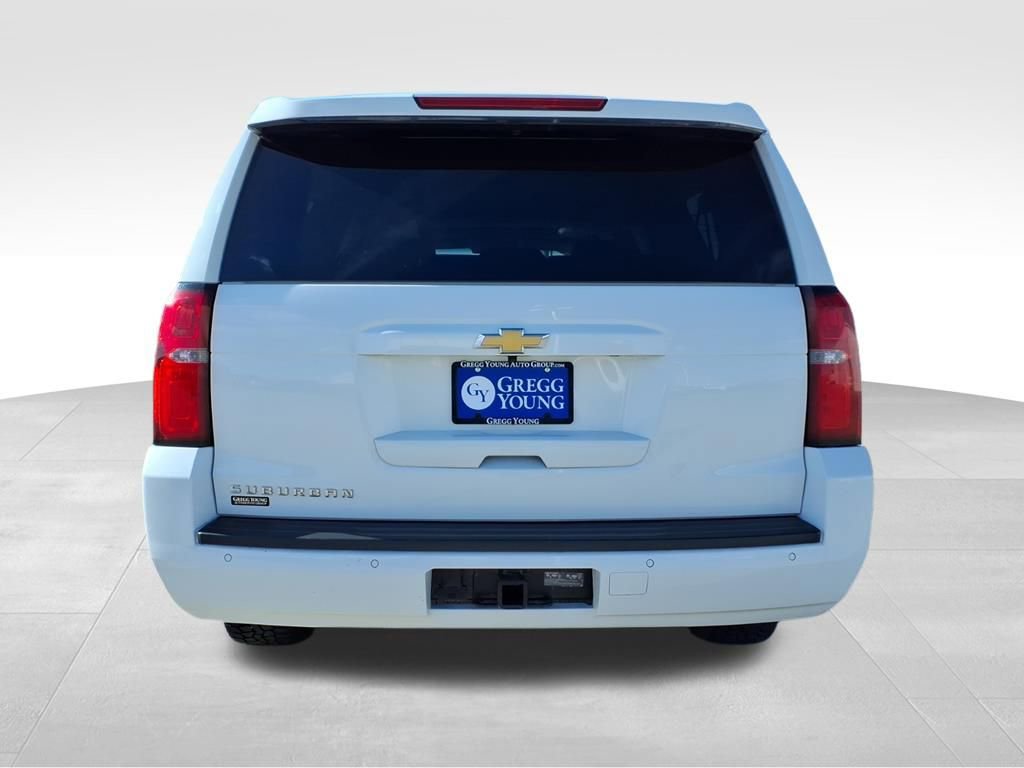Used 2018 Chevrolet Suburban LT image 6