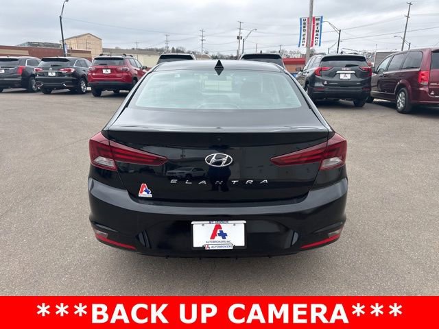 Used 2019 Hyundai Elantra Sedan FWD image 4