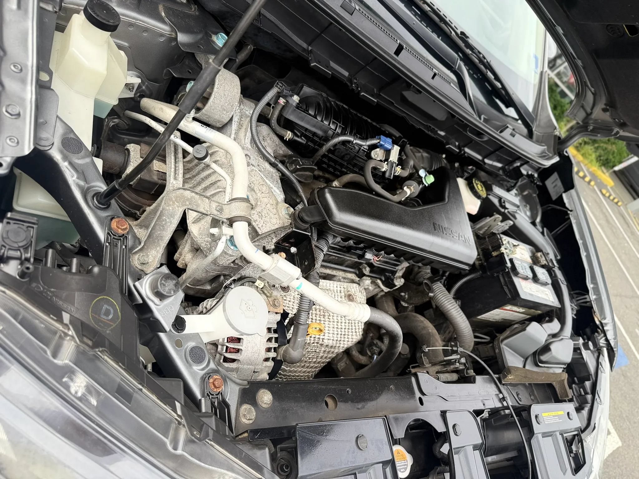 Used 2018 Nissan Rogue S AWD/4WD image 34