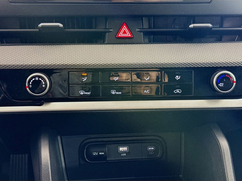 Used 2024 Kia Sportage LX image 16