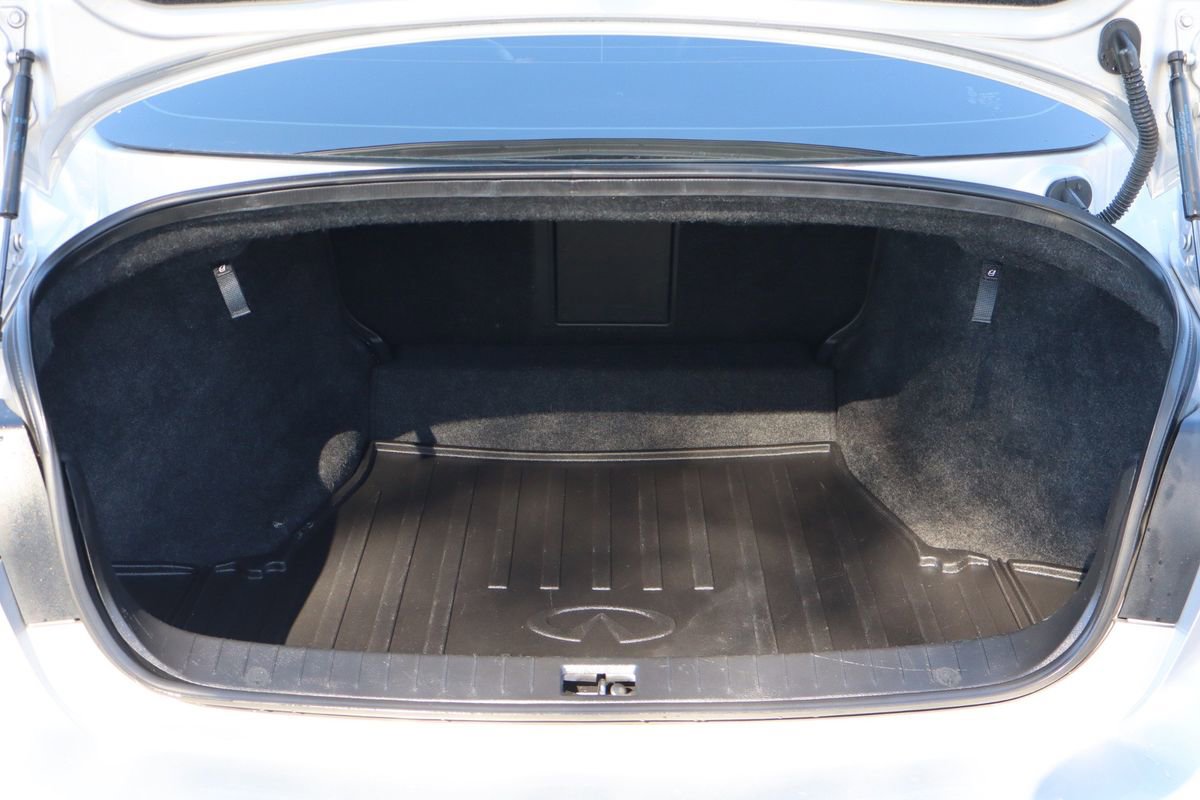 Used 2018 INFINITI Q50 Luxe w/ Essential Package (3.0T Luxe) image 14