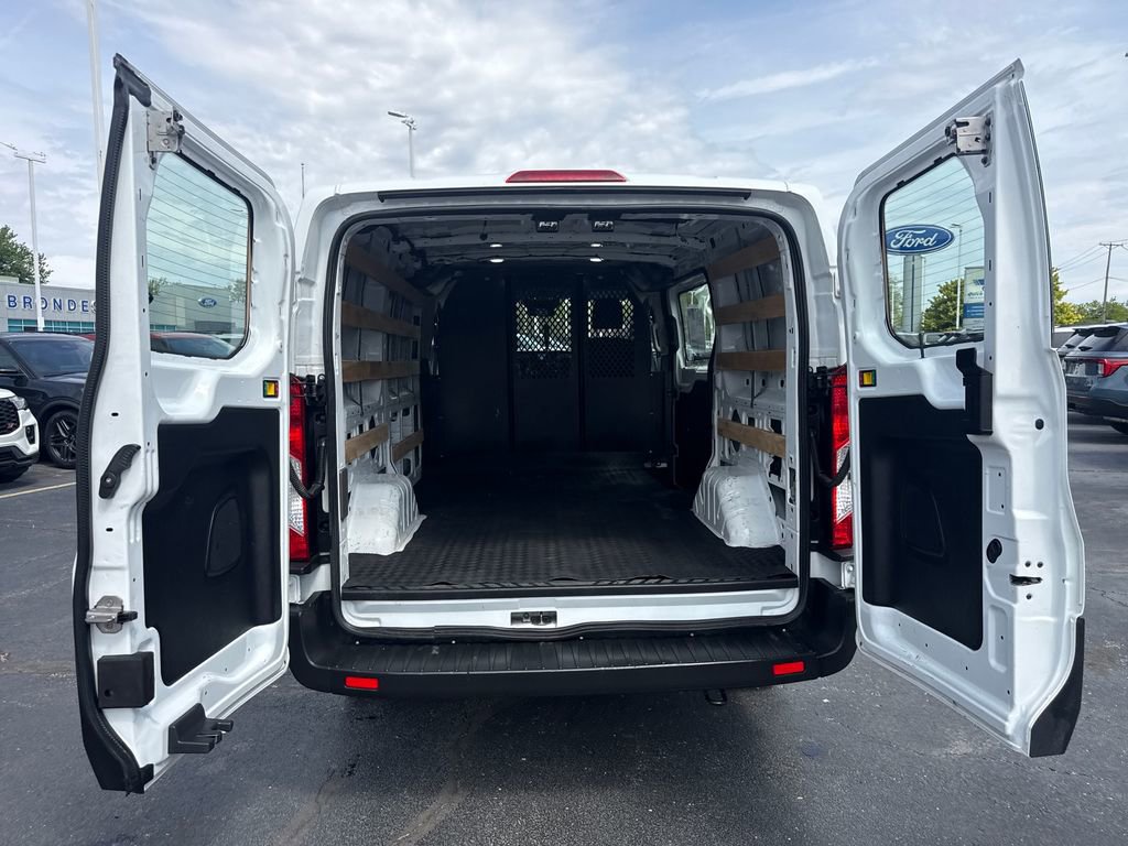 Used 2024 Ford Transit 250 Low Roof w/ Exterior Upgrade Package RWD image 9