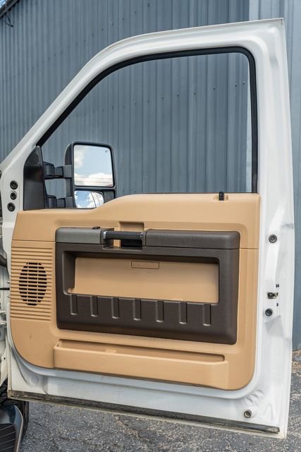 Used 2012 Ford F250 Lariat w/ Lariat Interior Pkg image 41