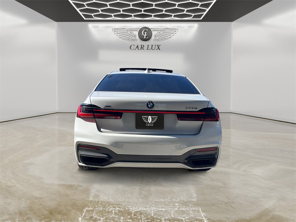 Used 2021 BMW 750i xDrive w/ Executive Package image 4