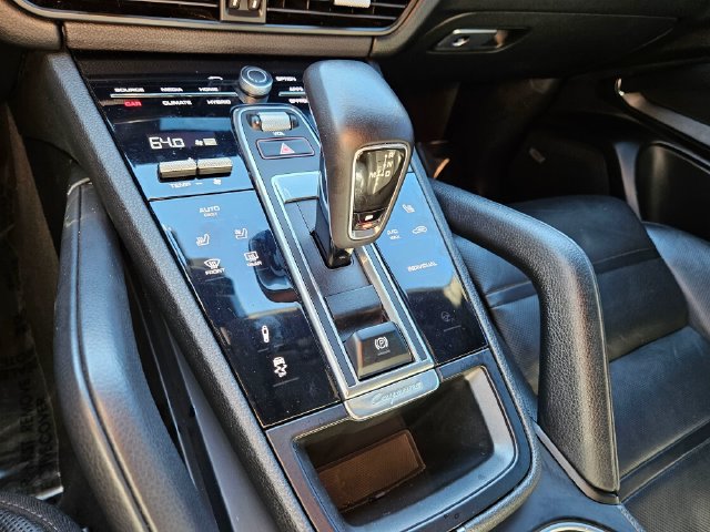 Used 2020 Porsche Cayenne E-Hybrid AWD/4WD image 35