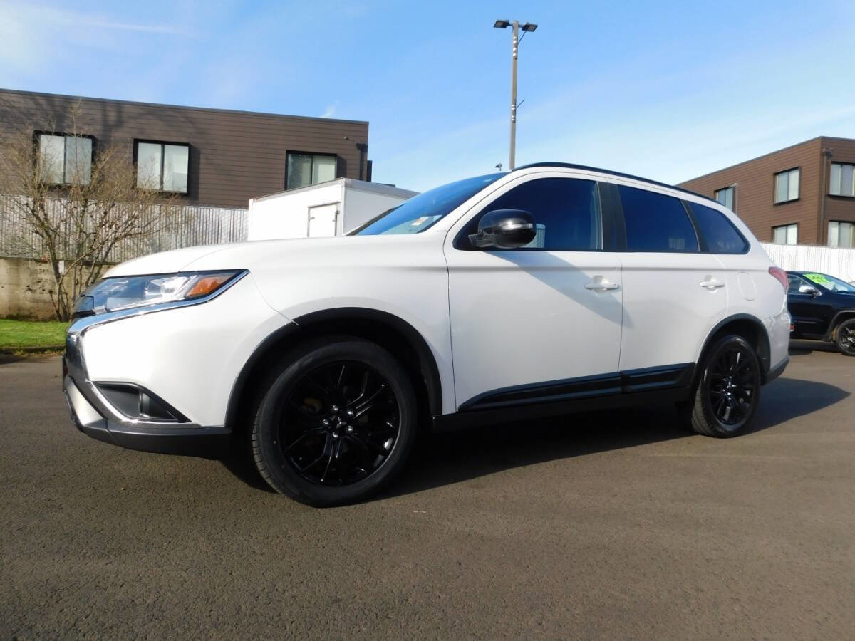 Used 2019 Mitsubishi Outlander LE image 4