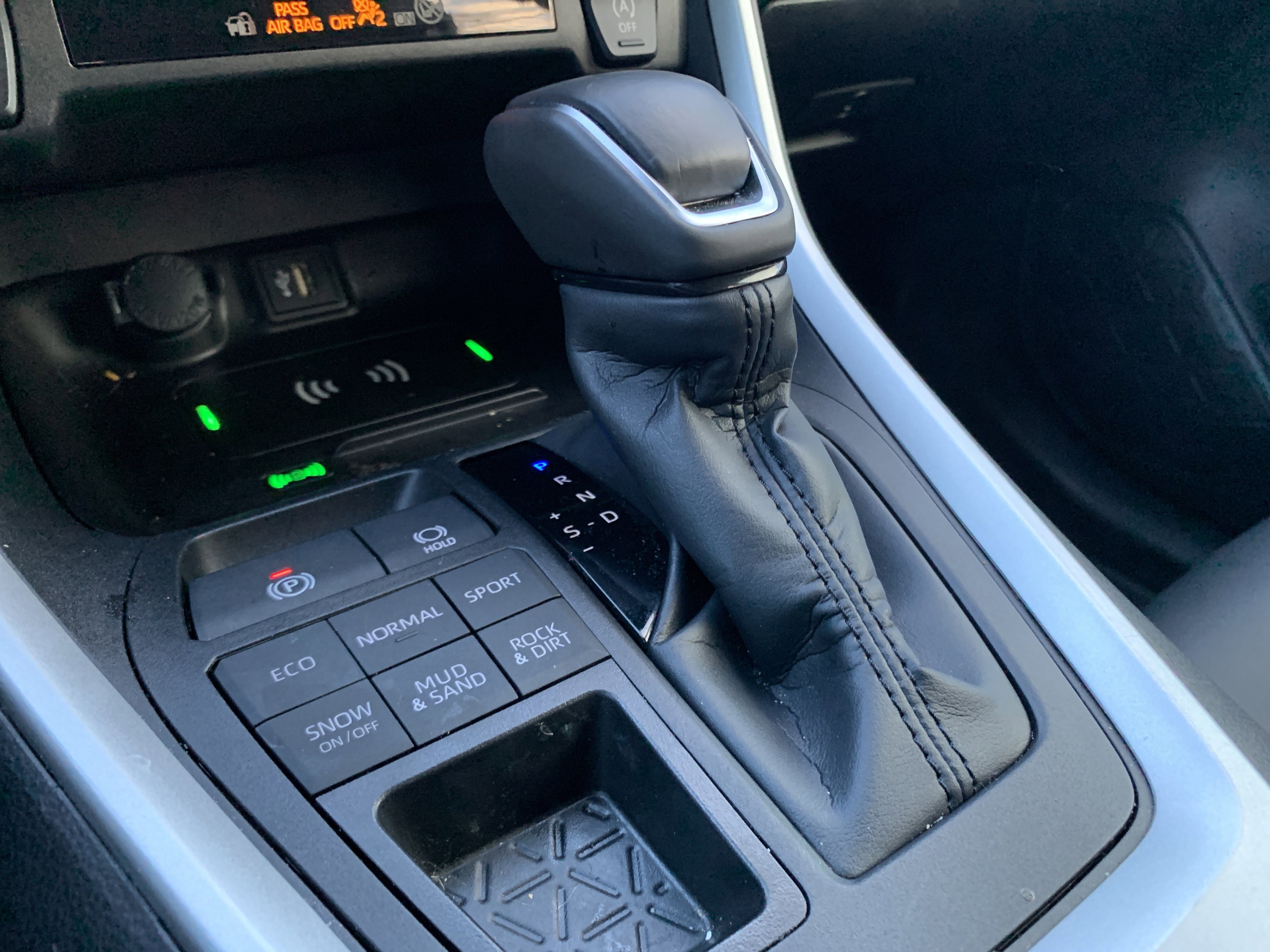 Used 2024 Toyota RAV4 XLE Premium image 26