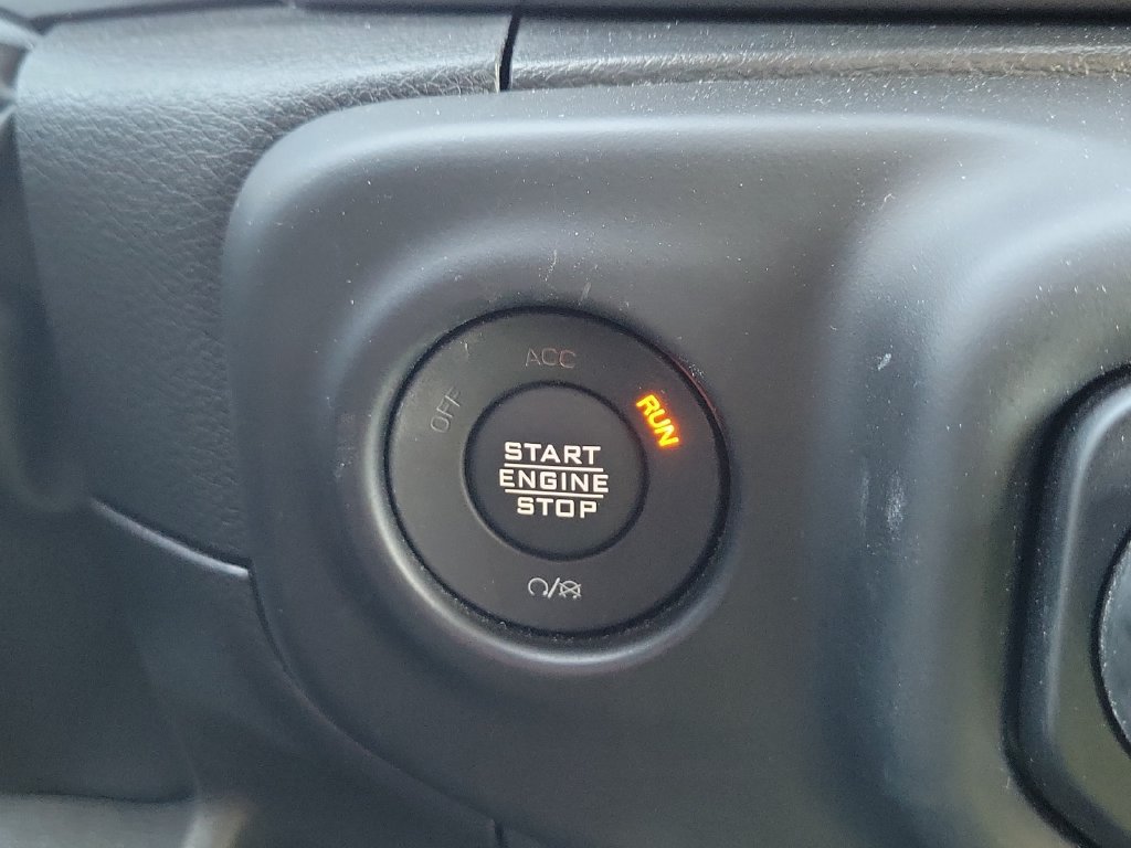 Used 2023 Jeep Wrangler Unlimited w/ Sun & Screen Package AWD/4WD image 18