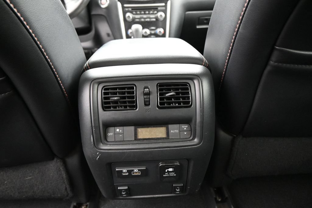 Used 2020 Nissan Pathfinder SL AWD/4WD image 30