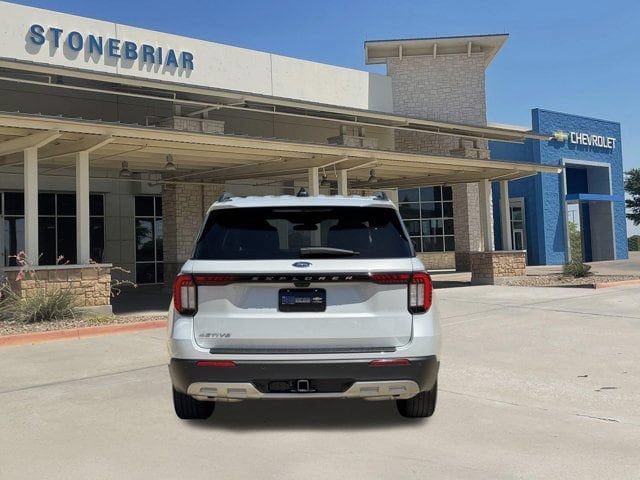 Used 2025 Ford Explorer Active w/ Active Comfort Package RWD image 6