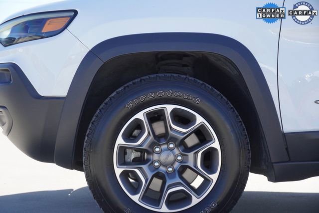 Used 2022 Jeep Cherokee Trailhawk image 5