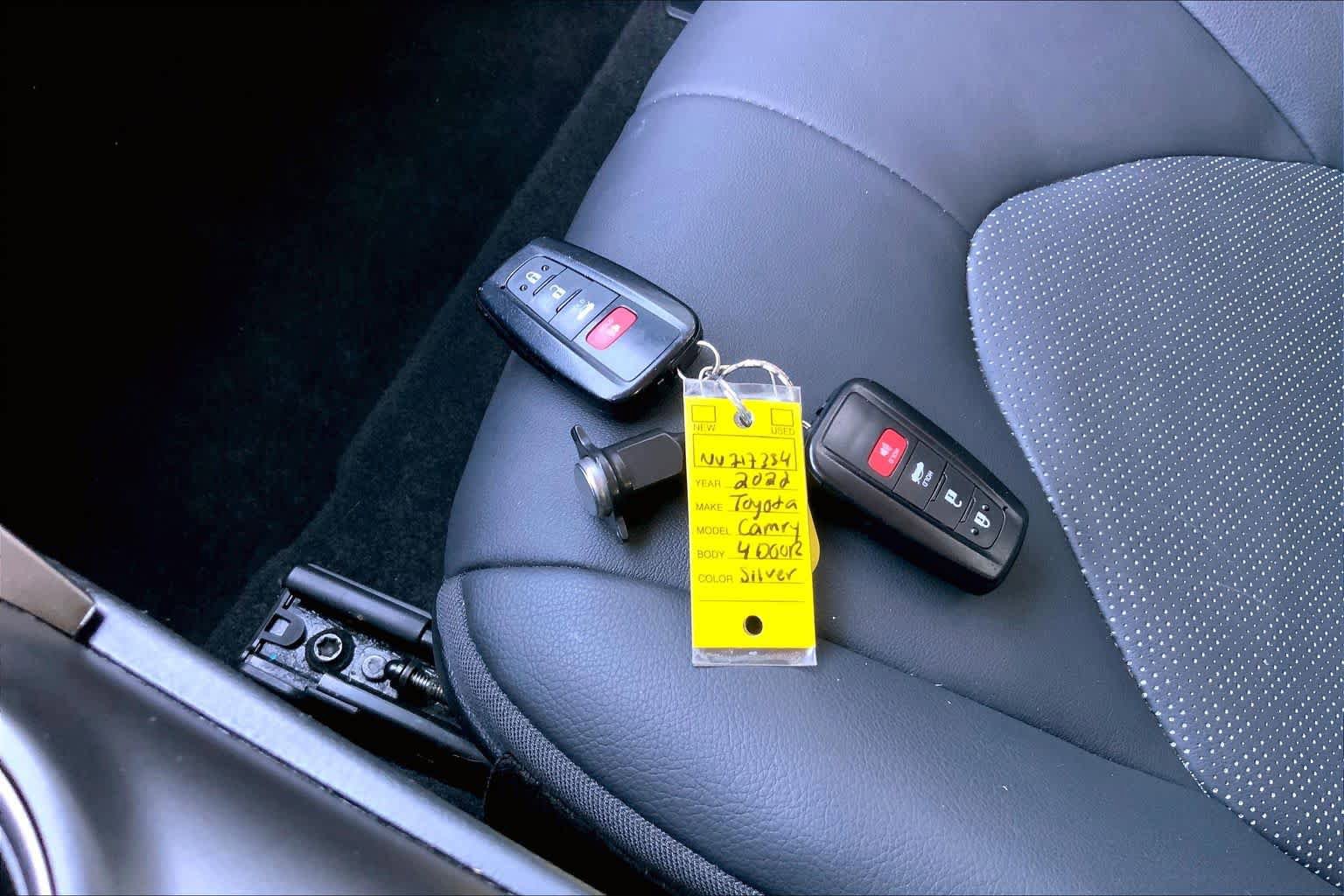 Used 2022 Toyota Camry XSE FWD image 14