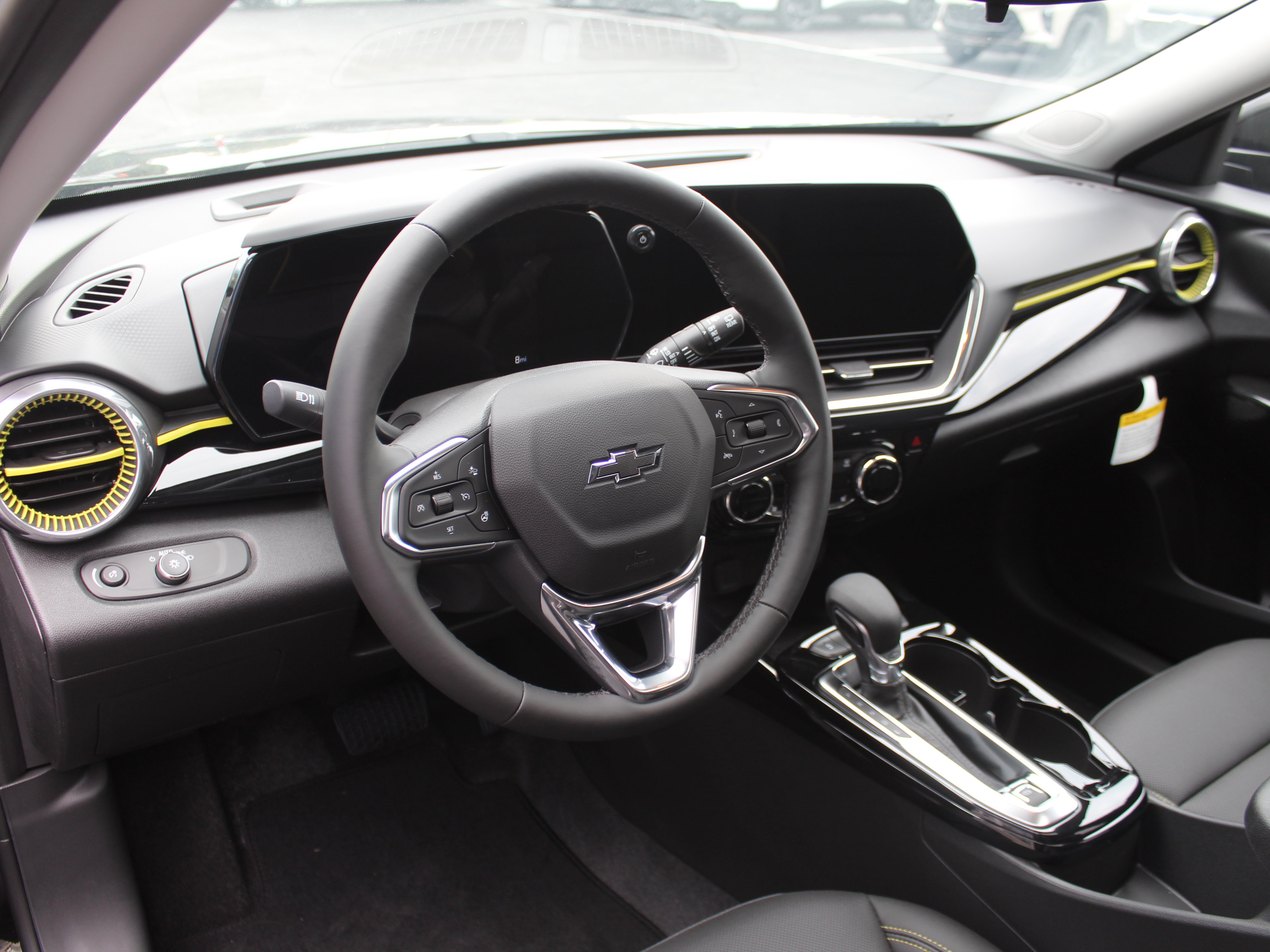 New 2026 Chevrolet Trax ACTIV w/ Sunroof Package FWD image 11