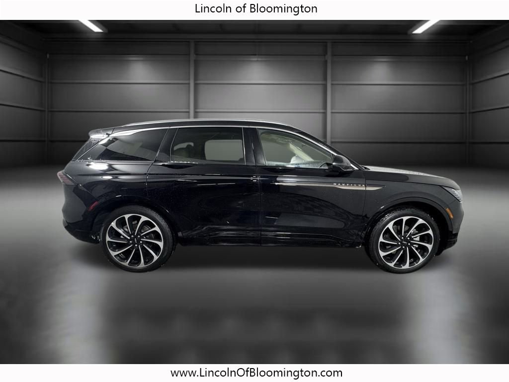 New 2026 Lincoln Nautilus Black Label image 8