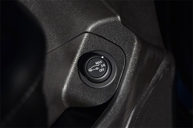 Used 2024 GMC Terrain SLT image 9