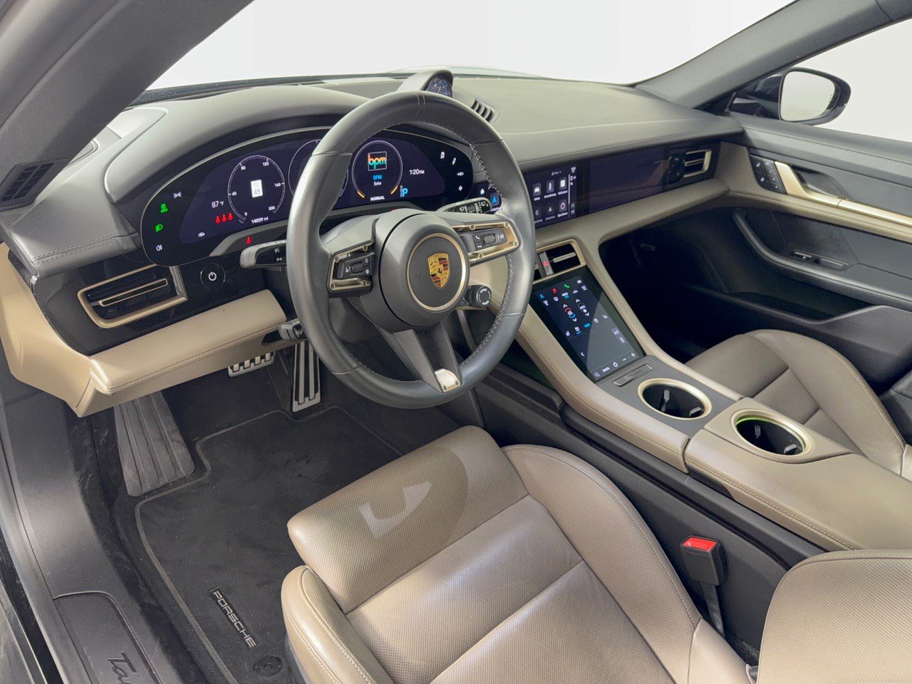 Certified 2022 Porsche Taycan 4 Cross Turismo AWD/4WD image 4