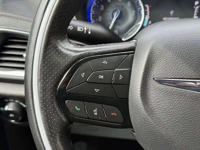 Used 2020 Chrysler Pacifica Limited FWD image 45