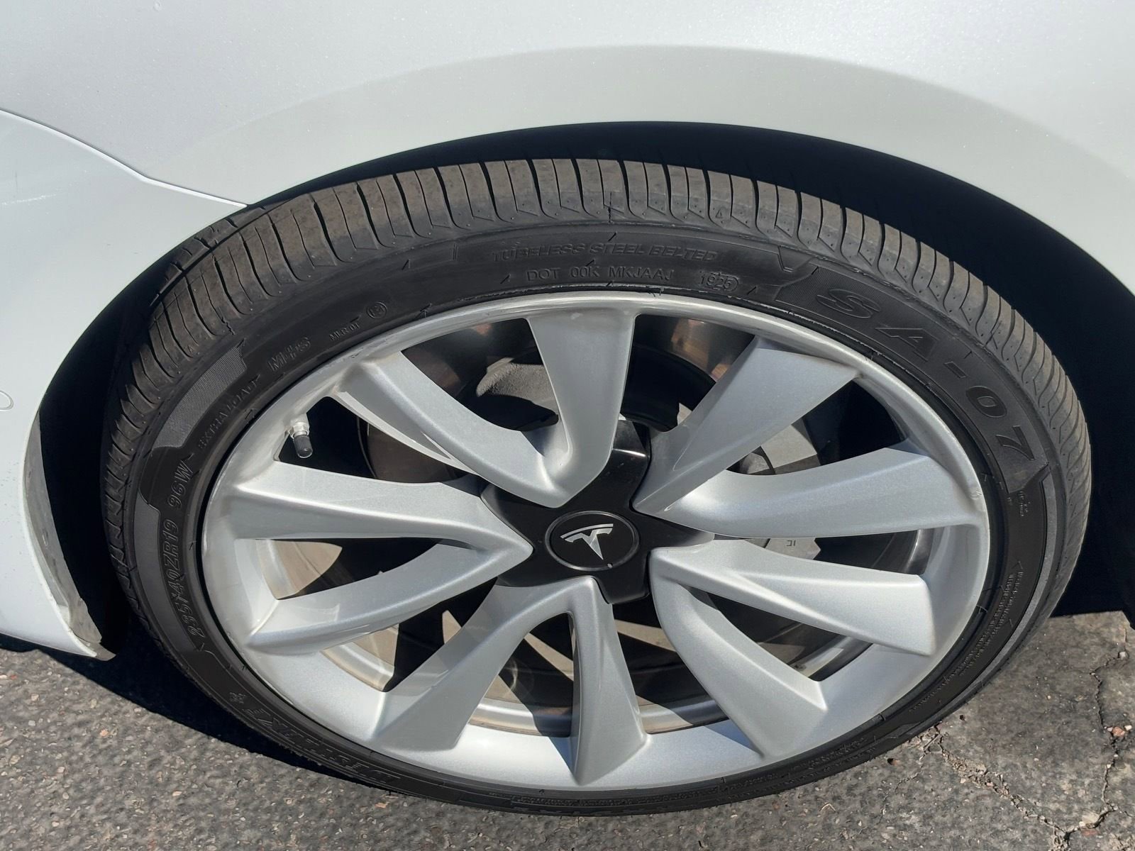 Used 2019 Tesla Model 3 Standard Range image 8