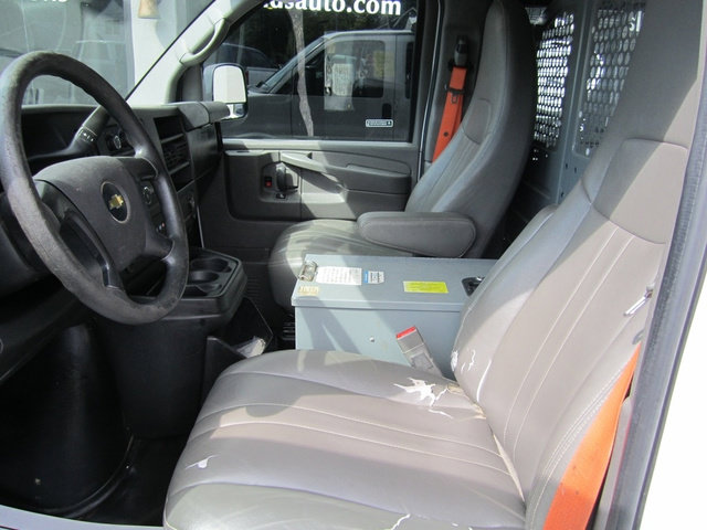 Used 2015 Chevrolet Express 2500 RWD image 7