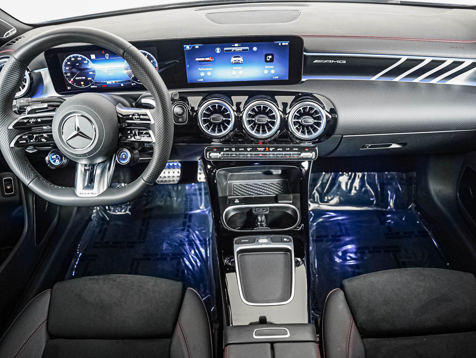 Certified 2025 Mercedes-Benz CLA 35 AMG 4MATIC image 9
