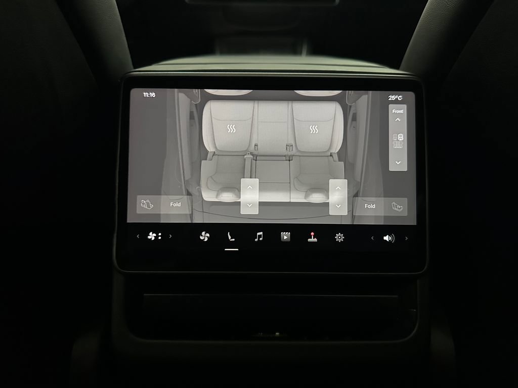 Used 2026 Tesla Model Y Long Range AWD/4WD image 24