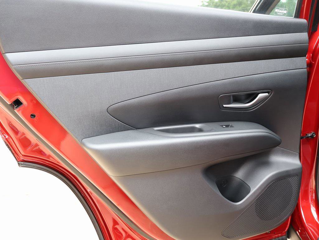 New 2025 Hyundai Tucson SEL image 18