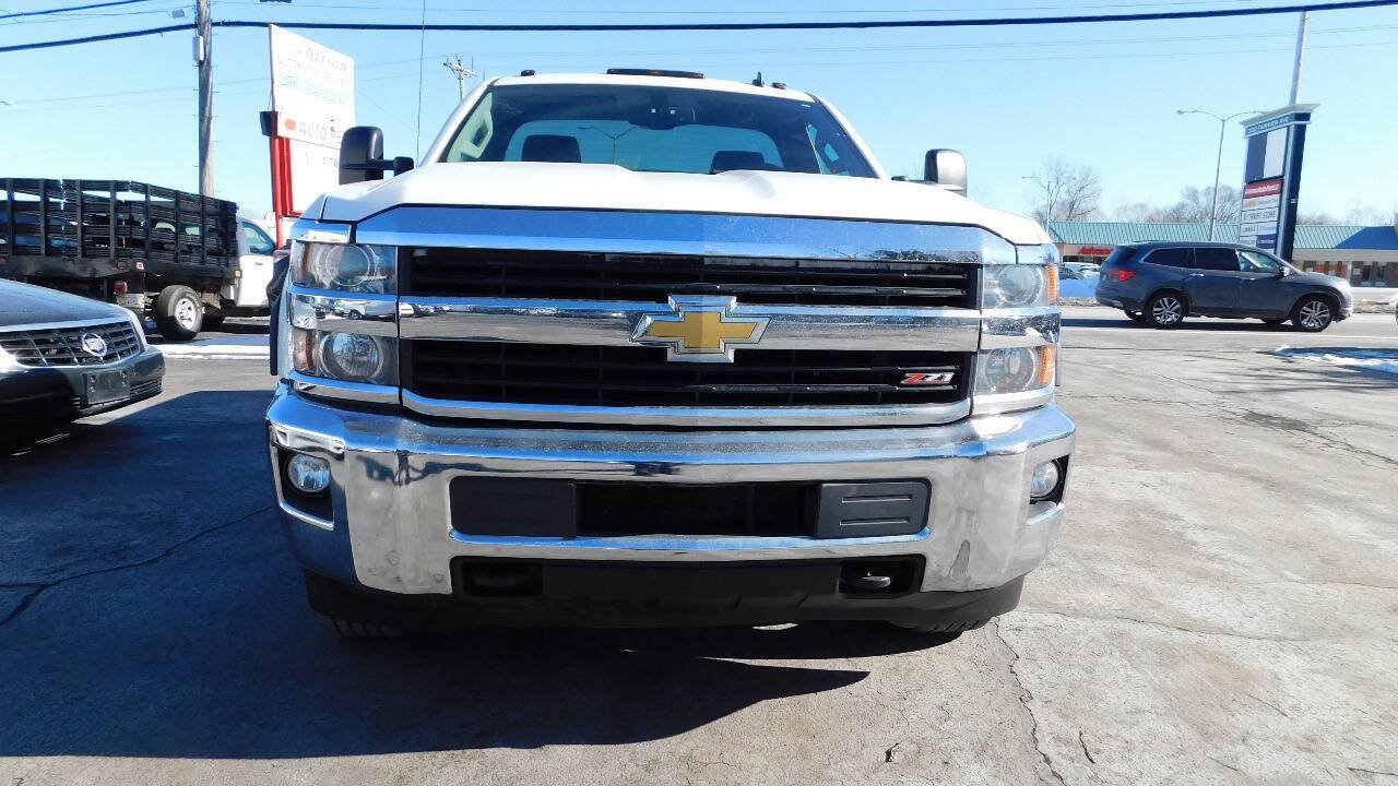 Used 2015 Chevrolet Silverado 3500 LT w/ LT Convenience Package AWD/4WD image 7