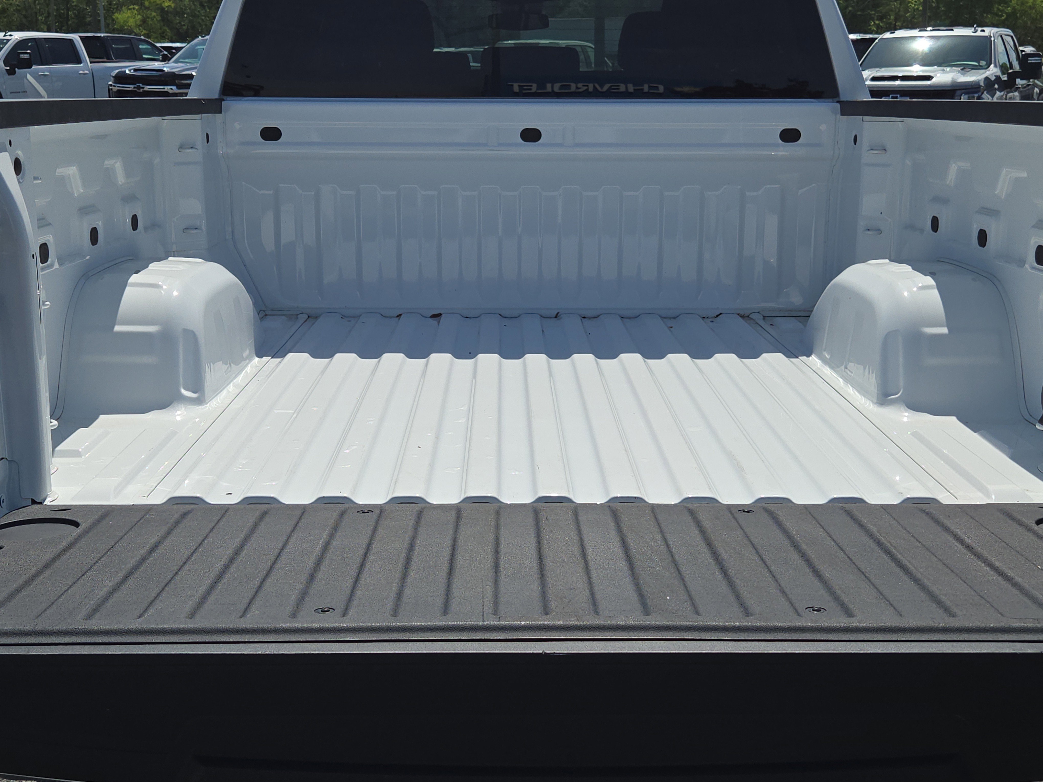 Used 2023 Chevrolet Silverado 1500 LT image 13