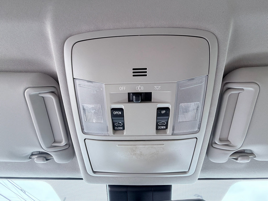 Used 2018 Toyota RAV4 Limited image 17