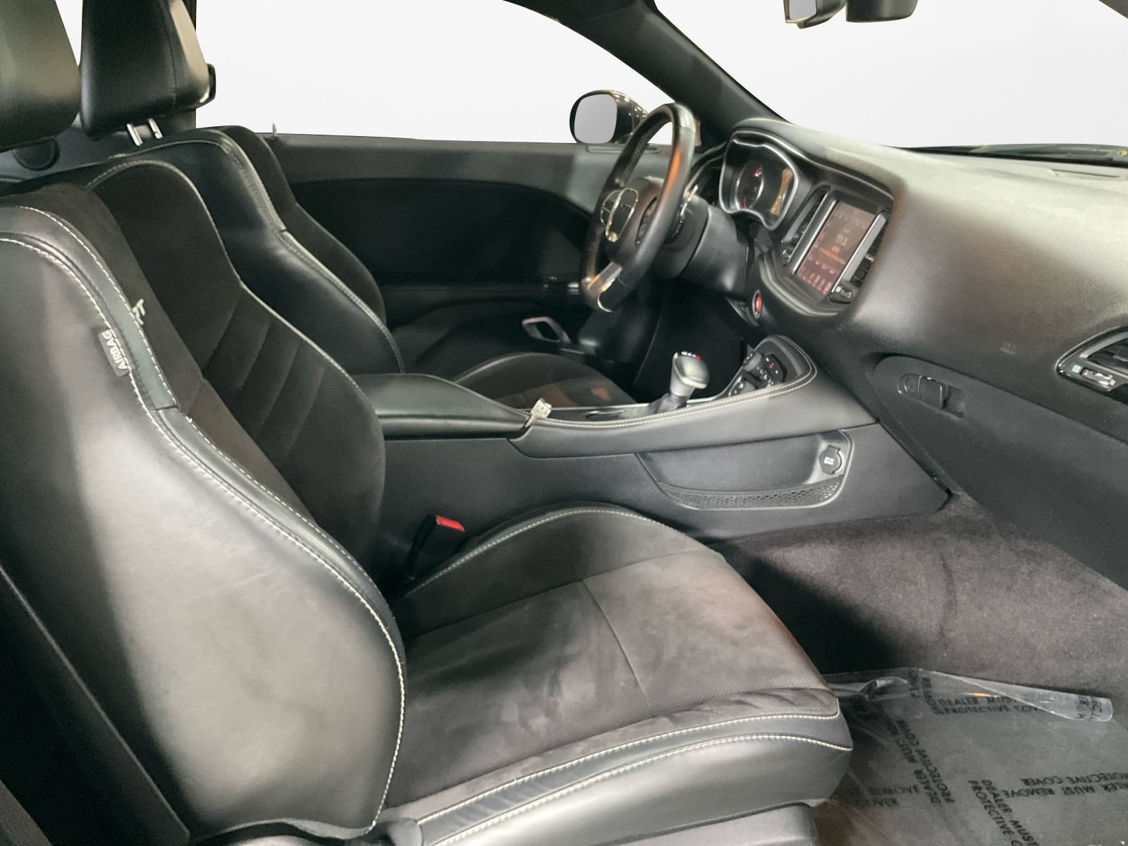 Used 2016 Dodge Challenger SRT w/ Technology Group RWD image 17