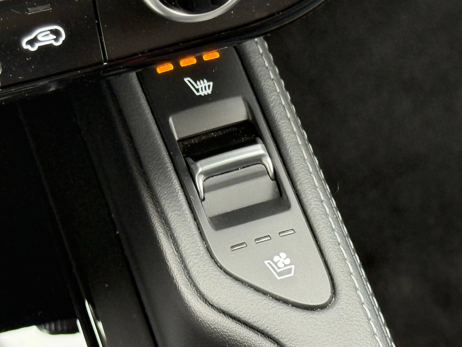 Used 2024 Kia Telluride SX Prestige AWD/4WD image 9