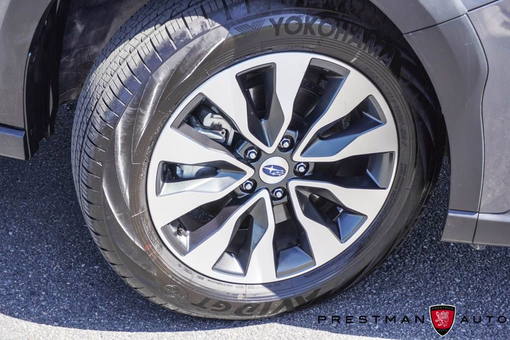Used 2025 Subaru Outback Touring w/ Tech Package 3 AWD/4WD image 2
