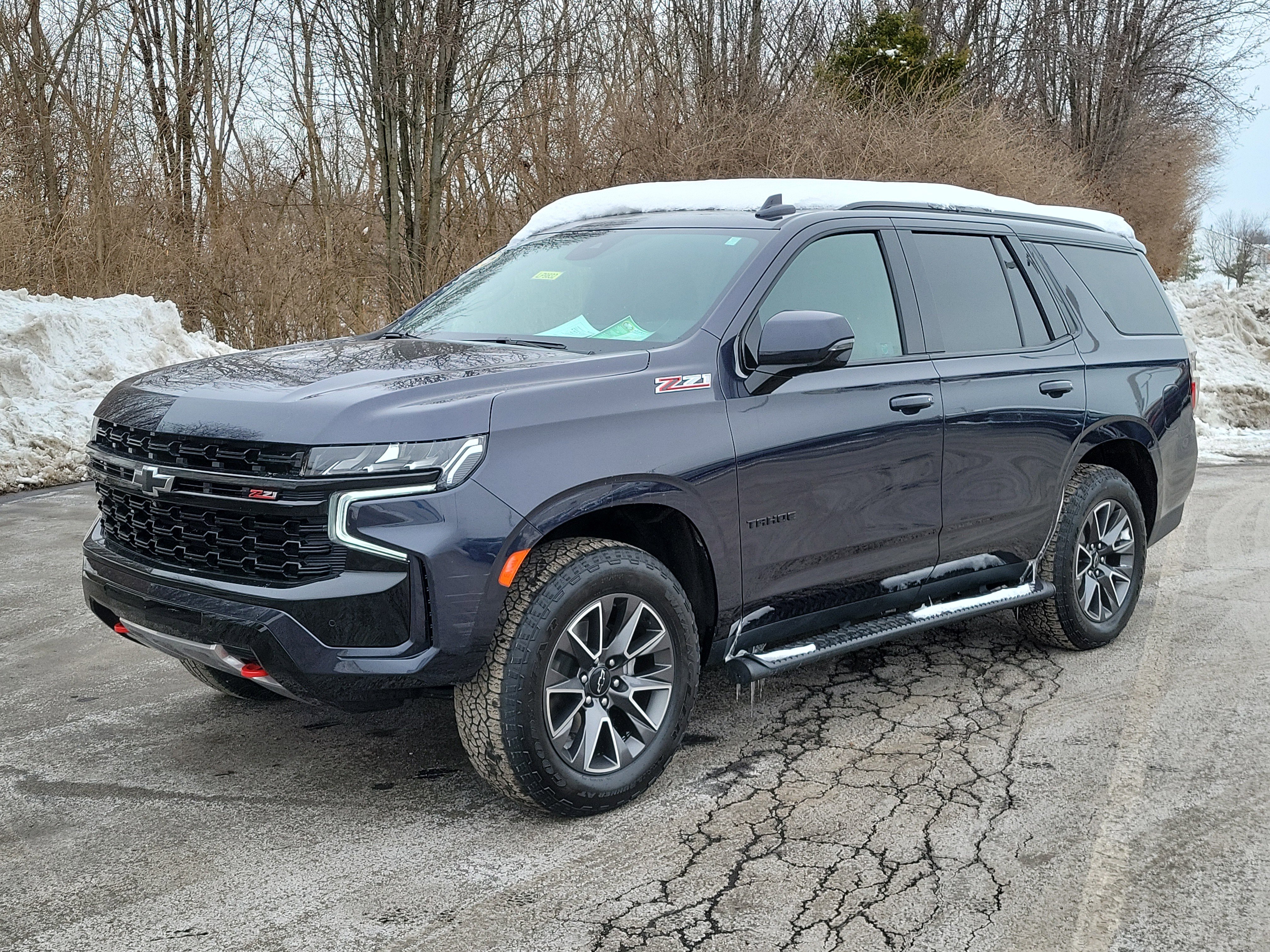 Used 2023 Chevrolet Tahoe Z71 w/ Luxury Package image 2