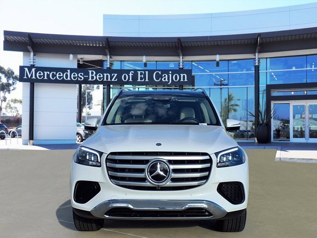 Used 2025 Mercedes-Benz GLS 450 4MATIC image 2