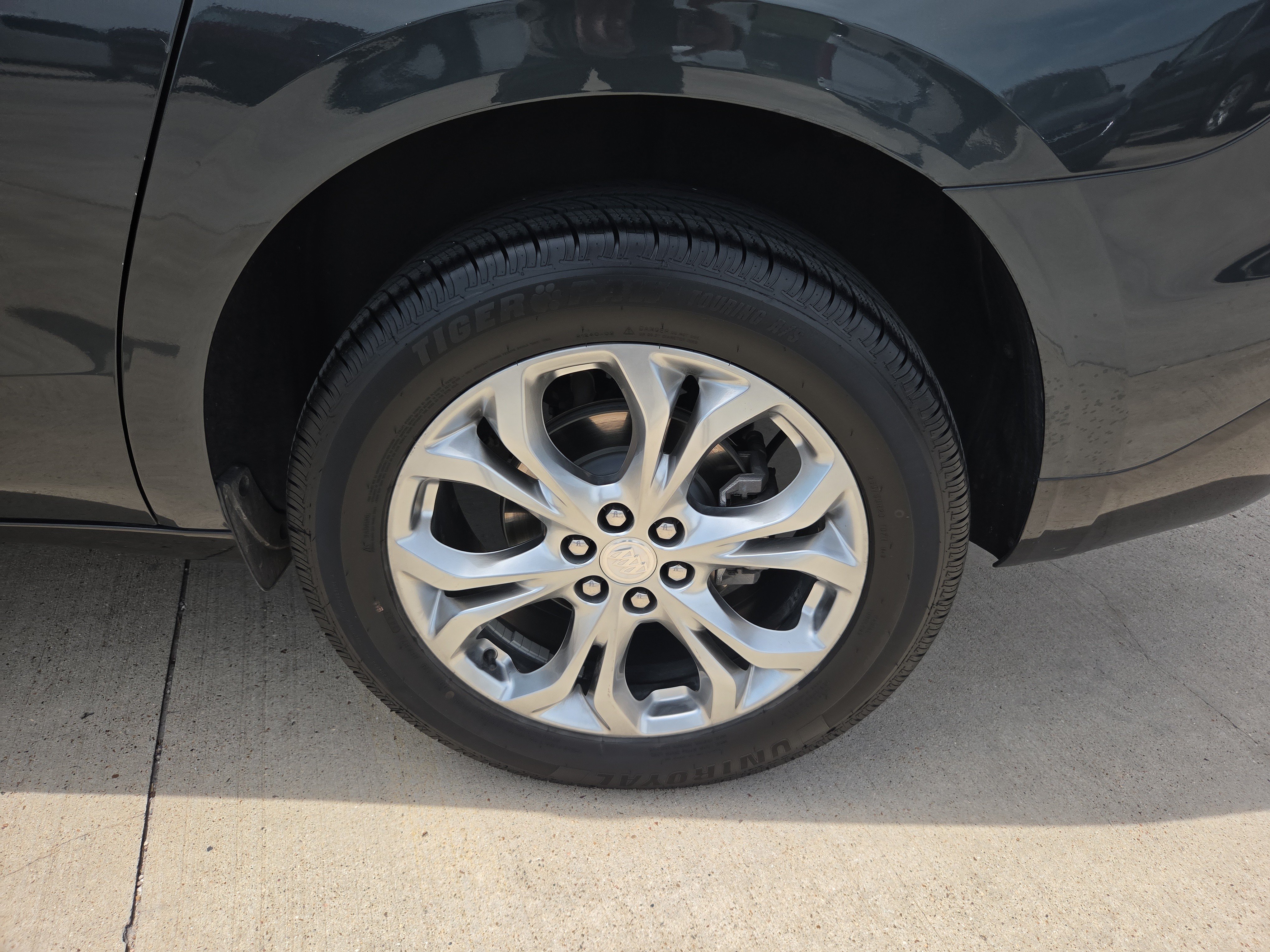 Used 2019 Buick Enclave Avenir w/ Avenir Technology Package FWD image 28
