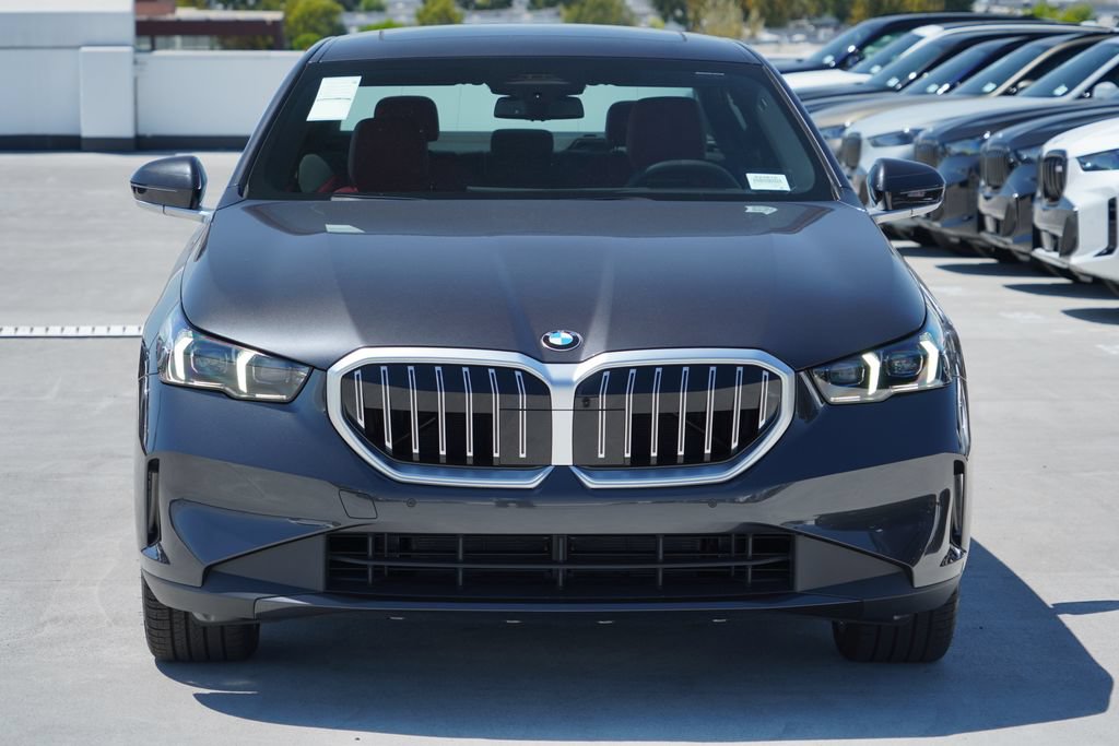 New 2027 BMW 530i w/ Premium Package RWD image 2