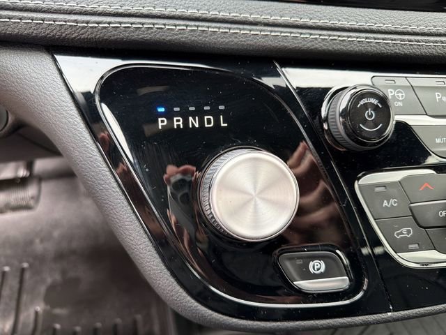 Used 2021 Chrysler Pacifica Touring-L w/ S Appearance Package image 22