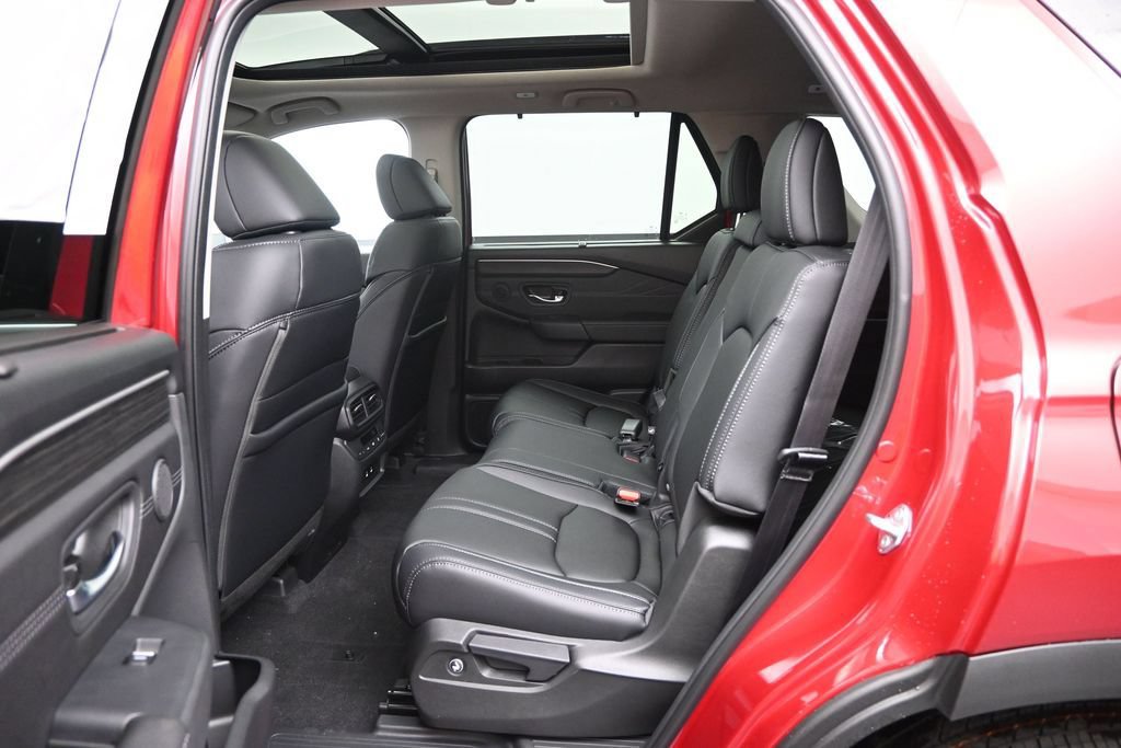 New 2026 Honda Pilot Touring image 21