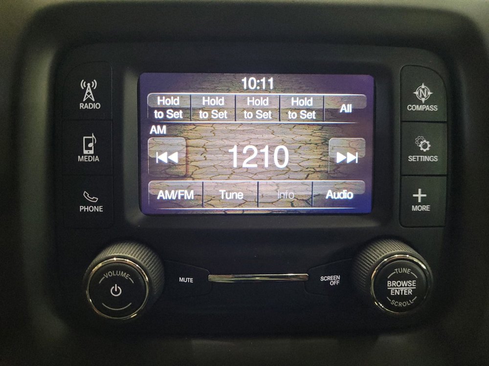 Used 2018 Jeep Compass Latitude w/ Safe & Security Group image 25